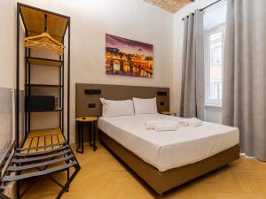 Urban Vatican Rooms 2