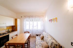 Appartamenti Poli Beach - Via Arenile 8