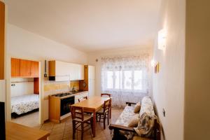 Appartamenti Poli Beach - Via Arenile 8