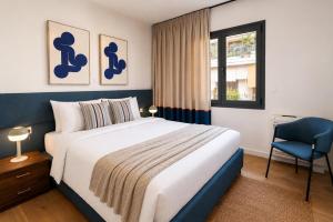 LIV - Upscale Athenian Residences