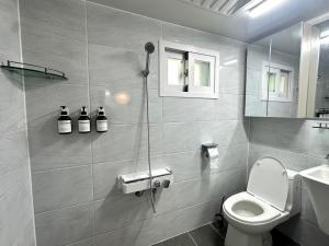 NEW OPEN Yongsan Itaewon Private Aesthetic House Night View Cafe Restaurant
