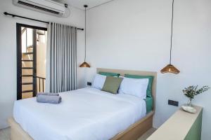 Modern 1BR Uluwatu Loft with Indoor Jacuzzi - Shanti 4