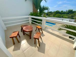 Gorgeous Beach house 3BD Pool and BBQ