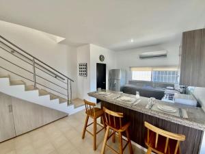 Gorgeous Beach house 3BD Pool and BBQ