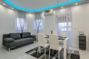Villa White Pool Apartmens