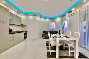 Villa White Pool Apartmens