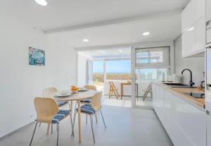 Casa Blanca F10 with Sea View