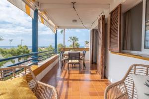 2 Bedroom Apartment with Seaview