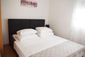 Apartments Zvonko