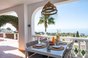 Villa Sabine - Spectacular Sea View Villa in Capel