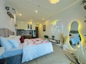 LUCY Westlake Homestay