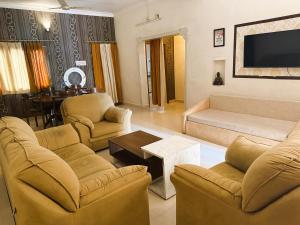 Malaiya Homestay - Grandeur Living Experience