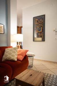 Modern & Bright Apartment - 100m from the Beach