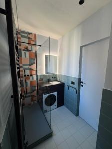 Moderno Monolocale con Balcone e Parcheggio 204