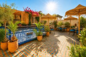 Riad bien ici