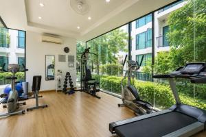 Modern 1BR Condo Bangtao Pool,Gym, Wifi Walk to Shops and Beach