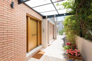 Bright and luxurious family Home in Voula