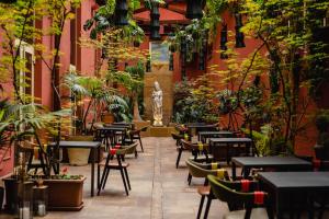Enterprise Hotel Design & Boutique