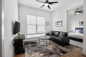 Bright & Modern 2 Bedroom, 2 Bathroom Stay