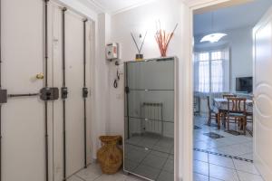 Green Square Apartment 14 Min from Santa Croce with Hydromassage Tub