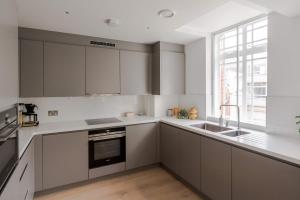 Bright 3-Bed Marylebone Flat - Balcony - Sleeps 7