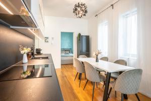 Amada Apartment