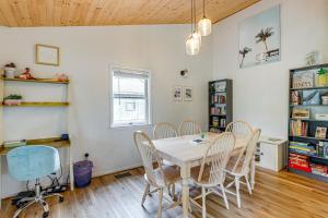 Pool Fun, Beach Days, Dune Hikes! Updated OBX Home