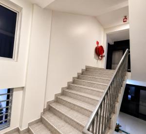 High-Rise Studio Near Beach & City Center