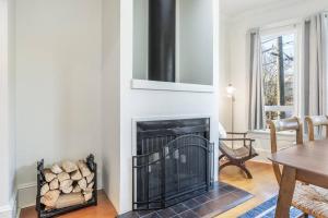 Cozy Bungalow in Capitol Hill