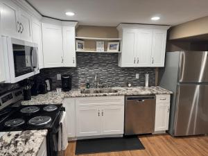 Relaxing Forest Park Home Near Airport & Downtown