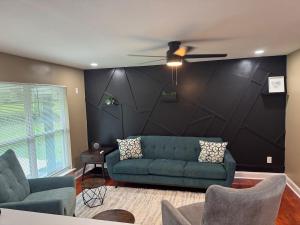 Relaxing Forest Park Home Near Airport & Downtown