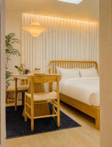 Itaewon, Haebangchon, 10 mins from Jongno, Euljiro, Accommodation for 4