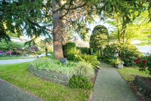 Crown Garden House