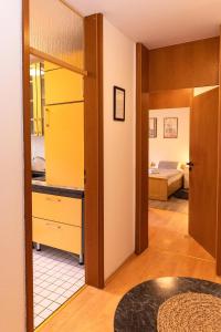 17-Stillvolles 2-Zimmer Apartment mit Boxspringbett,WLAN,großem Balkon mit Gartenblick