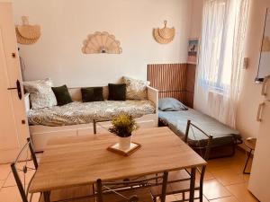 Le studio du Port donne une place pour la réserve africaine valable jusqua fin septembre