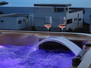 Vista Azura Apartment - Sea View & Private Jacuzzi