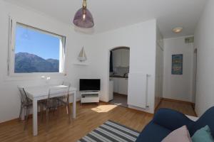 Oasi di pace con vista mozzafiato sul Lago Maggiore