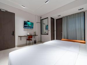 The Hanoman Serenity House Manahan by Sajiwa
