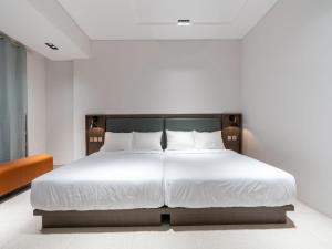The Hanoman Serenity House Manahan by Sajiwa