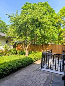 Rare Find Luxury Home Near Beaches with AC and Theatre Room