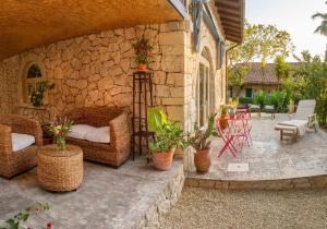 Villa Neli, Palazzolo Acreide, Siracusa, Hot Tub, Wi-Fi & Parking