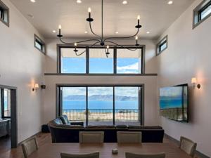 Bear Lake Modern Family Retreat