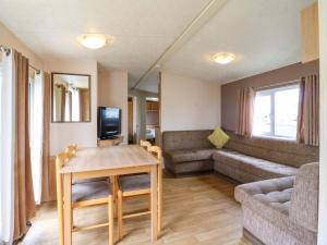 Caravan 102 seawick