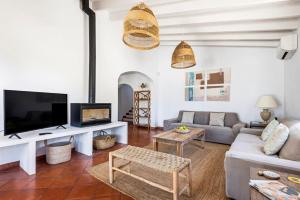 Finca Sa Garriga de Binisafuller by 3Villas
