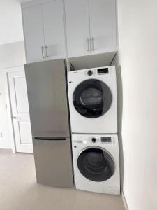 New Home 10 Mins from Airport