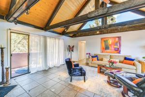 Sedona Wellness Retreat Near Trails and Downtown