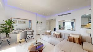 Vacationer Holiday Homes l Upgraded 2 Bed l Ain Dubai Views l JBR Beach