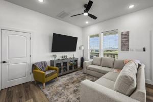 Seas the Beach Day- Custom Built Home