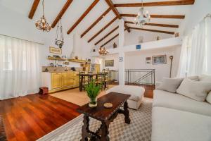 Old Town Seabreeze Residence at Montalbano Residence