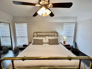 Exceptional Family Home for 7 in San Antonio